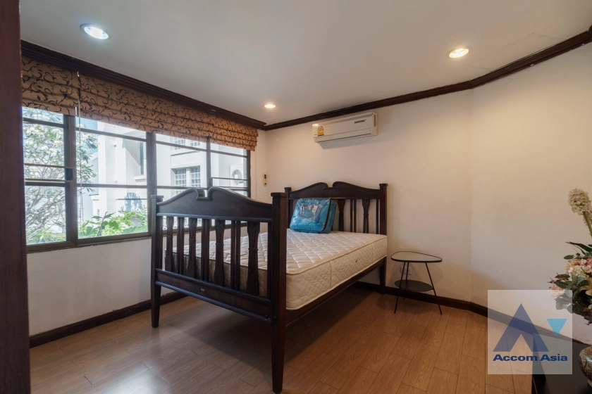 22  4 br House For Rent in Sathorn ,Bangkok BTS Chong Nonsi - MRT Lumphini 13001223