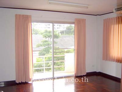 6  4 br House For Rent in Ploenchit ,Bangkok BTS Chitlom 40114