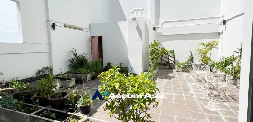 7  4 br Condominium for rent and sale in Sukhumvit ,Bangkok BTS Ekkamai at Oriental Tower 13001283