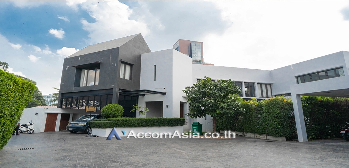  2  4 br House For Rent in Sukhumvit ,Bangkok BTS Thong Lo 13001297