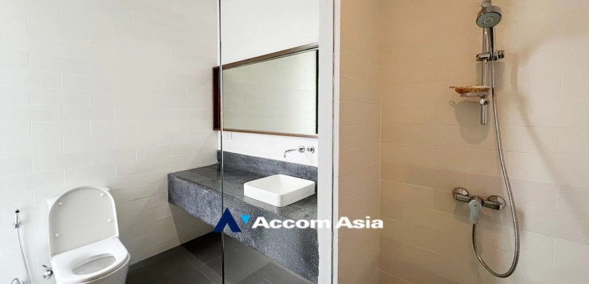 32  4 br House for rent and sale in Sukhumvit ,Bangkok BTS Thong Lo 13001298