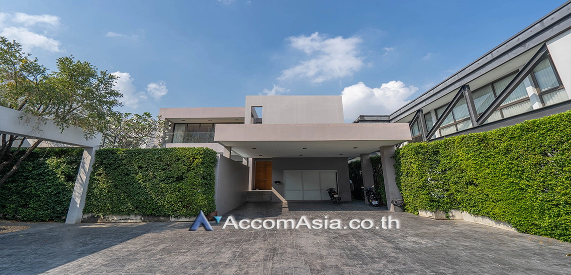  1  4 br House For Rent in sukhumvit ,Bangkok BTS Thong Lo 13001299