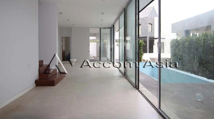  1  4 br House for rent and sale in Sukhumvit ,Bangkok BTS Thong Lo 13001300