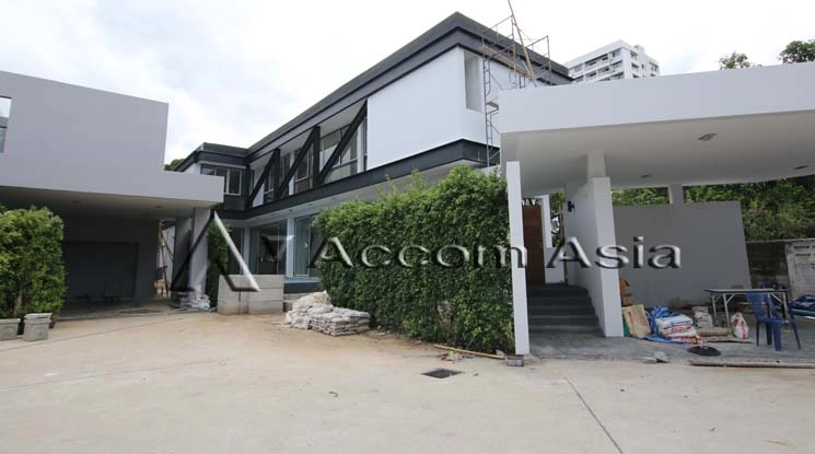  2  4 br House for rent and sale in Sukhumvit ,Bangkok BTS Thong Lo 13001300