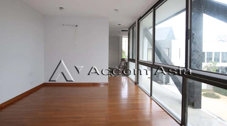 8  4 br House for rent and sale in Sukhumvit ,Bangkok BTS Thong Lo 13001300