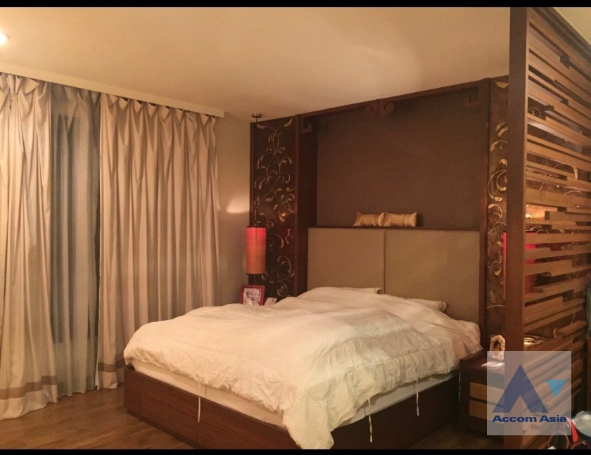 7  3 br Condominium For Sale in Sathorn ,Bangkok MRT Lumphini at The Lanai Sathorn 13001303