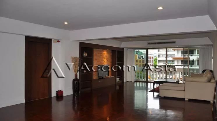  1  3 br Apartment For Rent in Sukhumvit ,Bangkok BTS Asok - MRT Sukhumvit at Family Apartment with Lake View 13001315