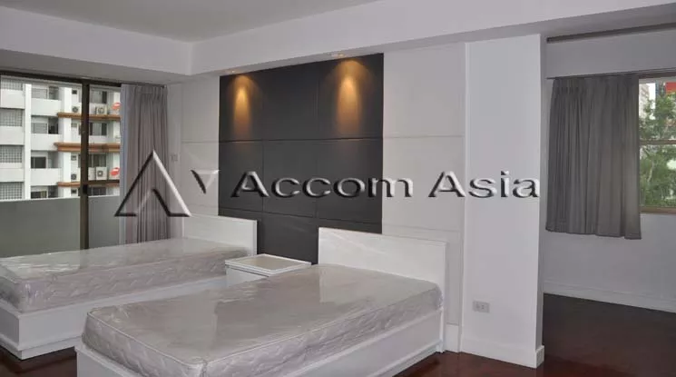 10  3 br Apartment for rent and sale in Sukhumvit ,Bangkok BTS Asok - MRT Sukhumvit at Family Apartment with Lake View 13001315