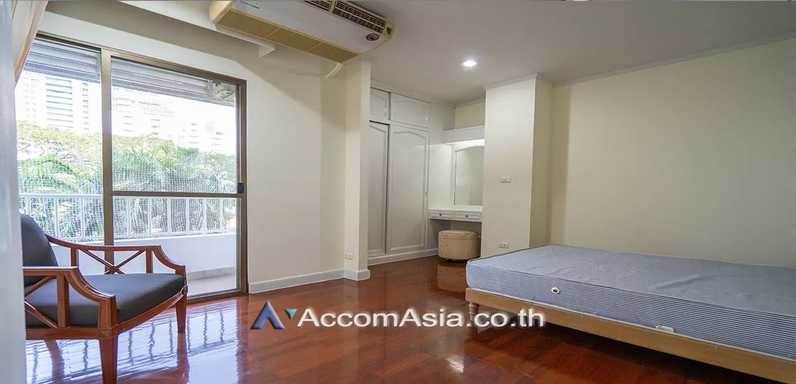 5  3 br Apartment For Rent in Sukhumvit ,Bangkok BTS Phrom Phong at Greenery garden and privacy 13001352