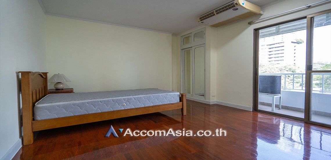 6  3 br Apartment For Rent in Sukhumvit ,Bangkok BTS Phrom Phong at Greenery garden and privacy 13001352