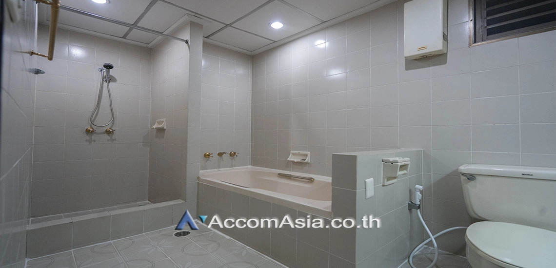 8  3 br Apartment For Rent in Sukhumvit ,Bangkok BTS Phrom Phong at Greenery garden and privacy 13001352