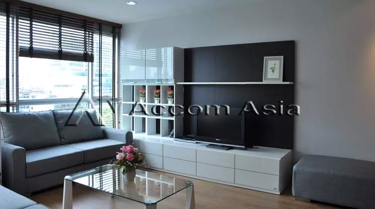 unit 2 Bedrooms  Condominium For Rent in Sukhumvit, Bangkok  near BTS Ekkamai (13001353)