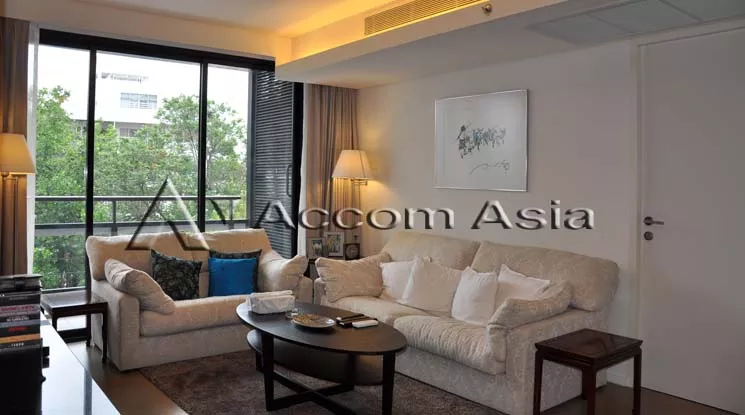  2 Bedrooms  Condominium For Rent in Sukhumvit, Bangkok  near BTS Ekkamai (13001365)