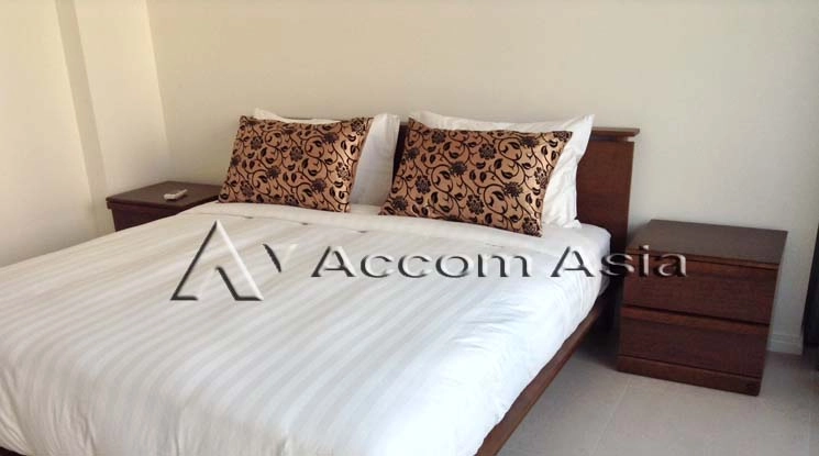 unit 3 Bedrooms  Condominium For Rent & Sale in Charoen Nakhon, Bangkok  near BTS Krung Thon Buri (13001376)