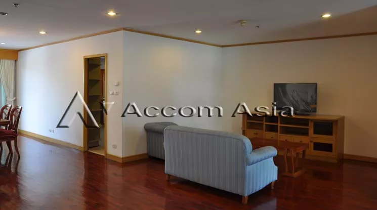  3 Bedrooms  Apartment For Rent in Sukhumvit, Bangkok  near BTS Asok - MRT Sukhumvit (13001378)