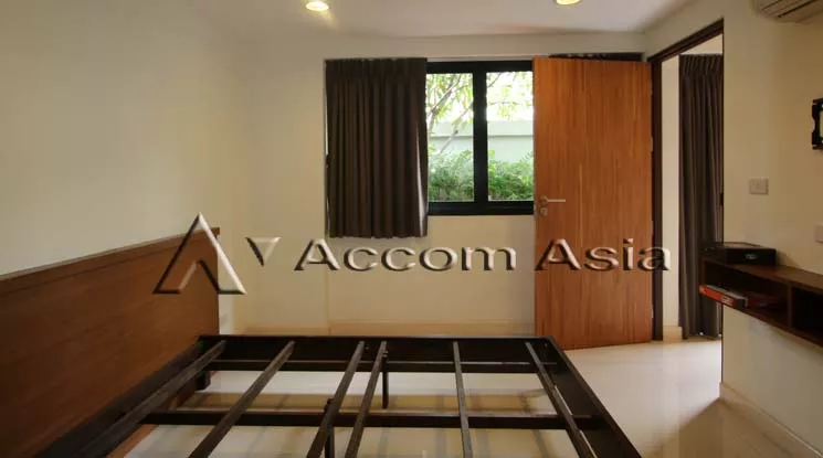 6  2 br Apartment For Rent in Silom ,Bangkok BTS Sala Daeng at Elegantly Furnished 13001385