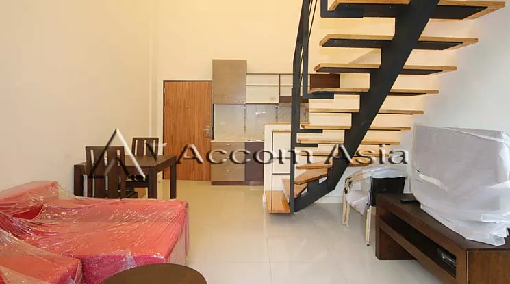  1  2 br Apartment For Rent in Silom ,Bangkok BTS Sala Daeng at Elegantly Furnished 13001385