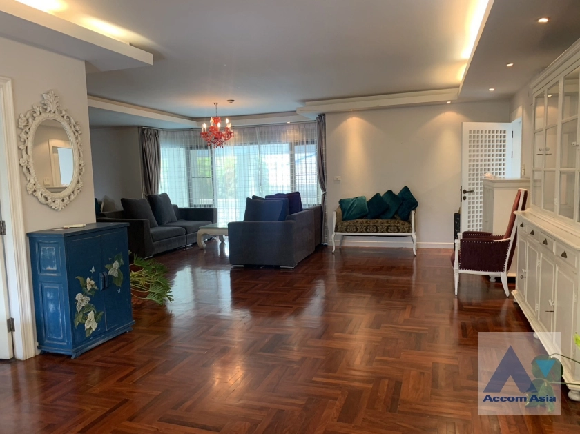 unit 3 Bedrooms  Condominium For Rent in Sathorn, Bangkok  near MRT Lumphini (13001417)