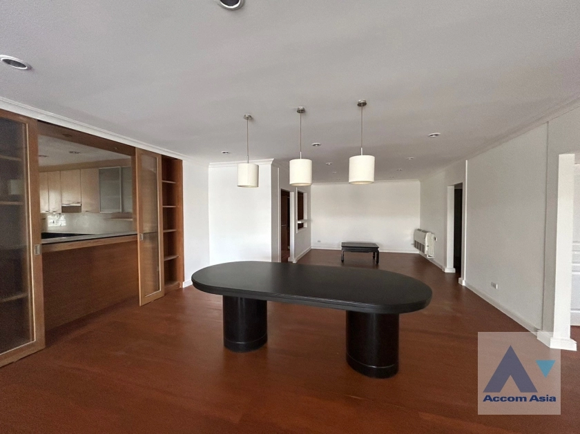 unitBig Balcony, Pet friendly |  3 Bedrooms  Apartment For Rent in Sukhumvit, Bangkok  near BTS Phrom Phong (13001421)