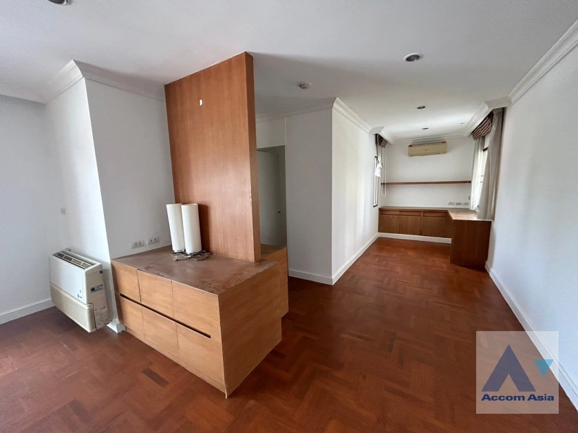 5  3 br Apartment For Rent in Sukhumvit ,Bangkok BTS Phrom Phong at 10 Mins from BTS with Shuttle Bus Service 13001421