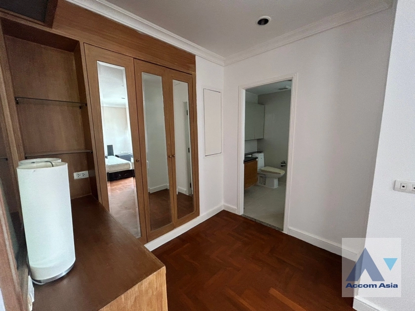 9  3 br Apartment For Rent in Sukhumvit ,Bangkok BTS Phrom Phong at 10 Mins from BTS with Shuttle Bus Service 13001421