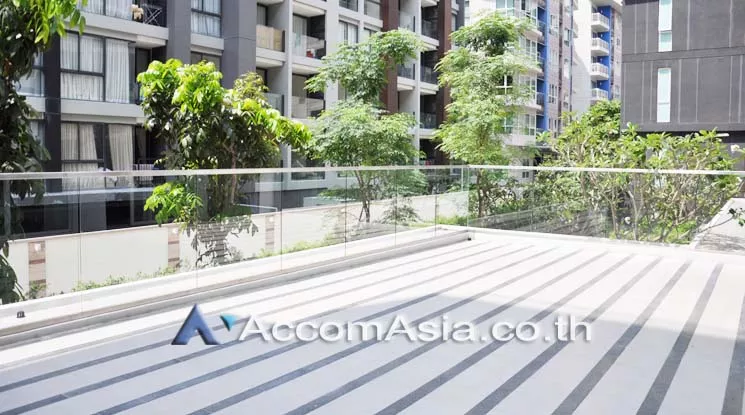  1 Bedroom  Apartment For Rent in Sukhumvit, Bangkok  near BTS Ekkamai (13001425)