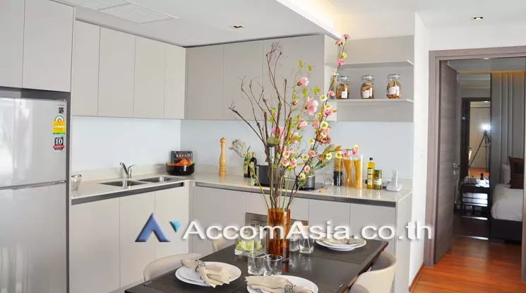unit 2 Bedrooms  Apartment For Rent in Sukhumvit, Bangkok  near BTS Ekkamai (13001430)