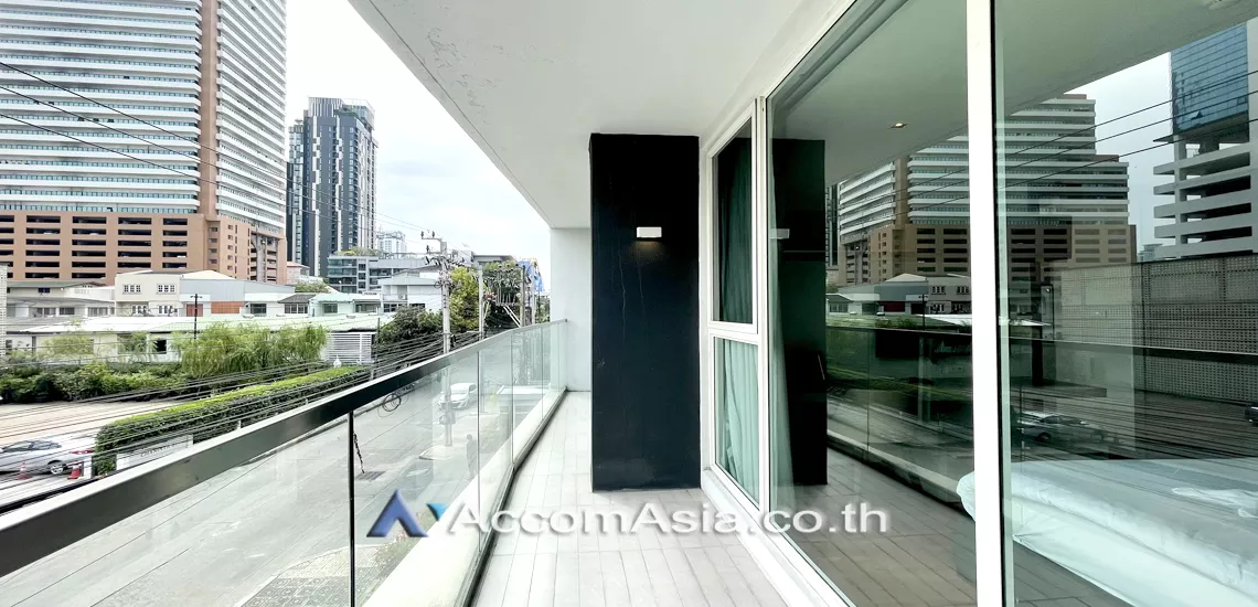 unit 2 Bedrooms  Apartment For Rent in Sukhumvit, Bangkok  near BTS Ekkamai (13001434)