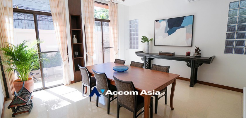 7  3 br House For Rent in Sukhumvit ,Bangkok BTS Phrom Phong at House in Compound 13001450