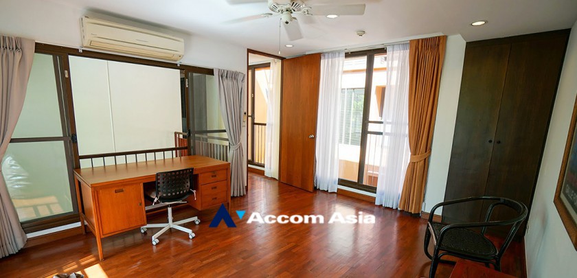 13  3 br House For Rent in Sukhumvit ,Bangkok BTS Phrom Phong at House in Compound 13001450