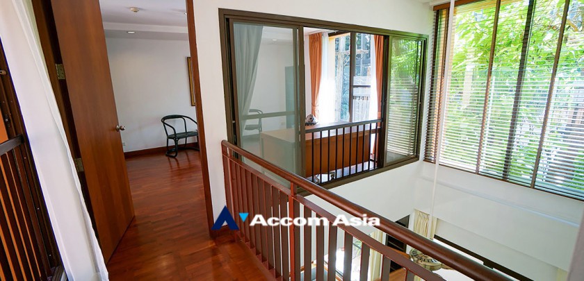 11  3 br House For Rent in Sukhumvit ,Bangkok BTS Phrom Phong at House in Compound 13001450