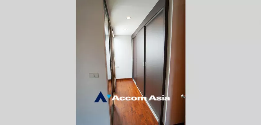28  3 br House For Rent in Sukhumvit ,Bangkok BTS Phrom Phong at House in Compound 13001450