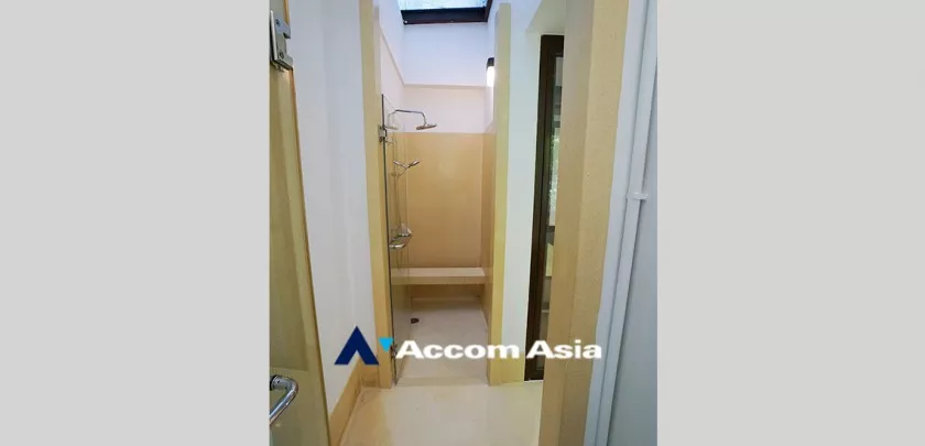 22  3 br House For Rent in Sukhumvit ,Bangkok BTS Phrom Phong at House in Compound 13001450