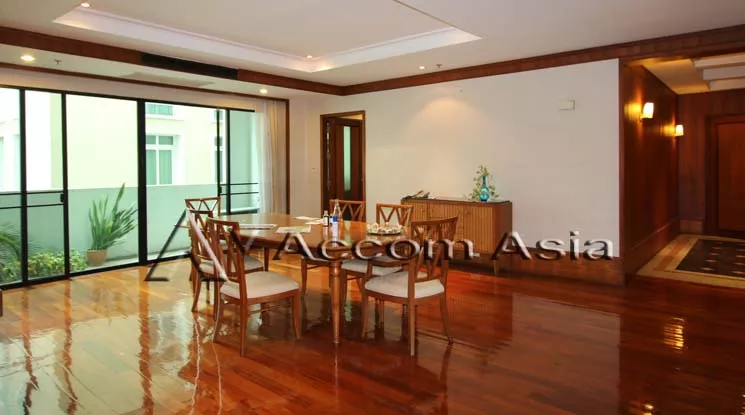  3 Bedrooms  Apartment For Rent in Sukhumvit, Bangkok  near BTS Asok (13001456)
