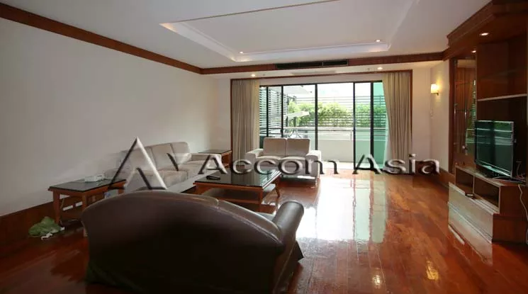  3 Bedrooms  Apartment For Rent in Sukhumvit, Bangkok  near BTS Asok (13001456)