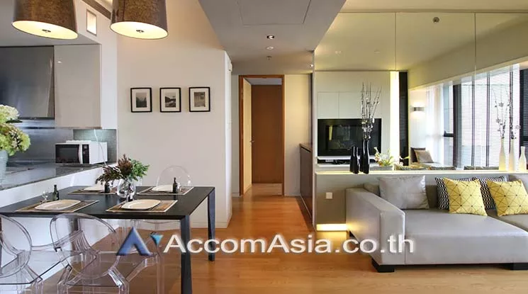  2 Bedrooms  Condominium For Rent & Sale in Sathorn, Bangkok  near BTS Chong Nonsi - MRT Lumphini (13001473)