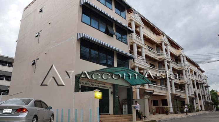 unitHome Office |  4 Bedrooms  Townhouse For Rent in Sukhumvit, Bangkok  near BTS Thong Lo (13001501)