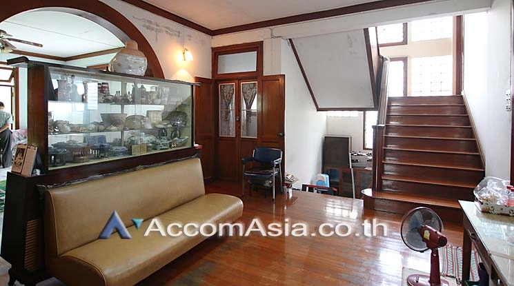 6  4 br House For Rent in Sukhumvit ,Bangkok BTS Phra khanong 13001504