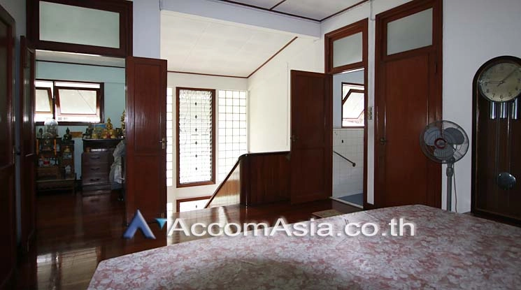 8  4 br House For Rent in Sukhumvit ,Bangkok BTS Phra khanong 13001504