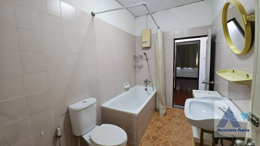 11  2 br House For Rent in Ploenchit ,Bangkok  13001517