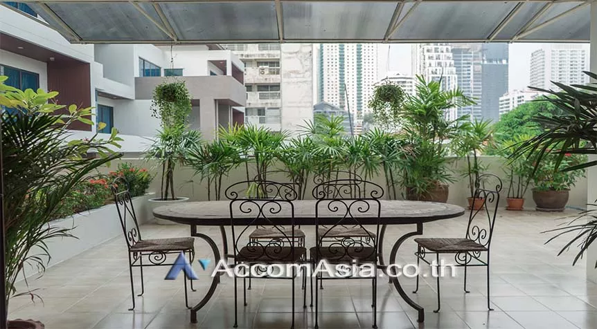 Huge Terrace, Pet friendly |  A whole floor residence Apartment  3 Bedroom for Rent BTS Phrom Phong in Sukhumvit Bangkok