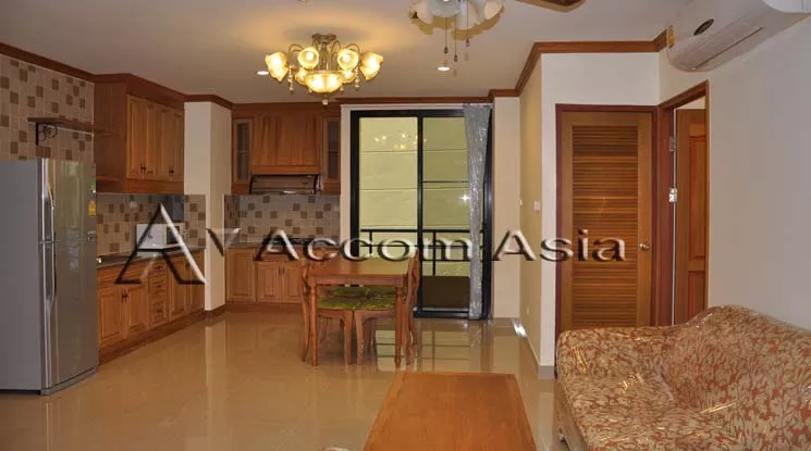  3 Bedrooms  Apartment For Rent in Sukhumvit, Bangkok  near BTS Phrom Phong (13001565)