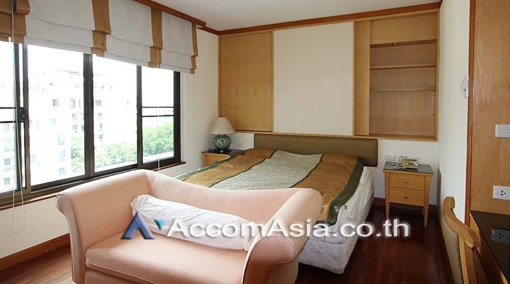 7  3 br Apartment For Rent in Sathorn ,Bangkok BTS Chong Nonsi at Cozy Low-rise Apartment in Sathorn, Walk to BTS 6 mins. 13001586