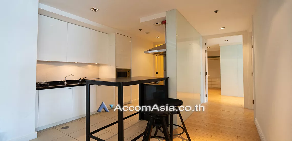 unit 2 Bedrooms  Condominium For Rent in Ploenchit, Bangkok  near BTS Ploenchit (13001587)