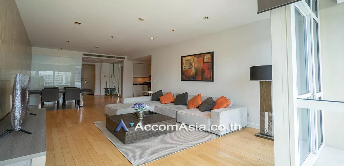  2 Bedrooms  Condominium For Rent in Ploenchit, Bangkok  near BTS Ploenchit (13001587)