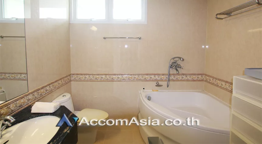8  2 br Condominium For Sale in Ploenchit ,Bangkok BTS Ratchadamri at Baan Thanon Sarasin 13001591