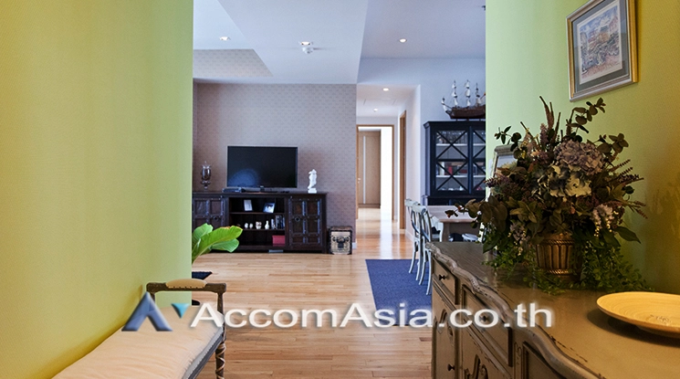  3 Bedrooms  Condominium For Rent in Sukhumvit, Bangkok  near BTS Asok - MRT Sukhumvit (13001596)