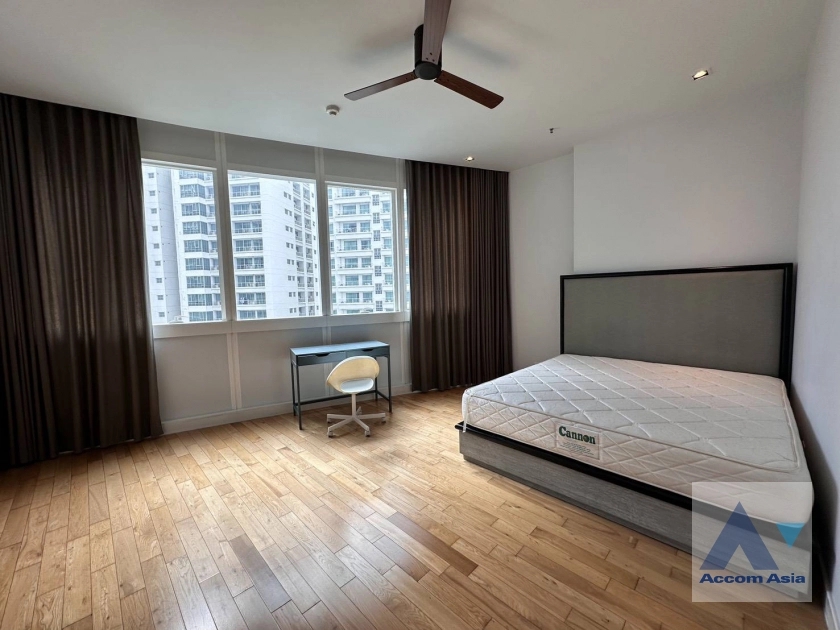 unit 3 Bedrooms  Condominium For Rent & Sale in Sukhumvit, Bangkok  near BTS Asok - MRT Sukhumvit (13001596)