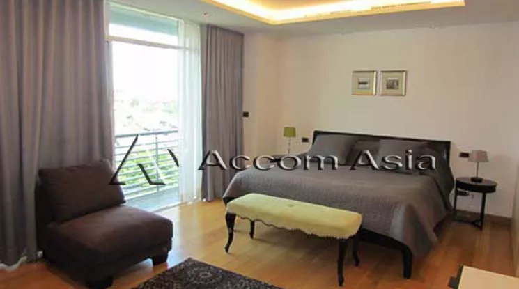  2 Bedrooms  Condominium For Rent in Phaholyothin, Bangkok  near BTS Ari (13001610)