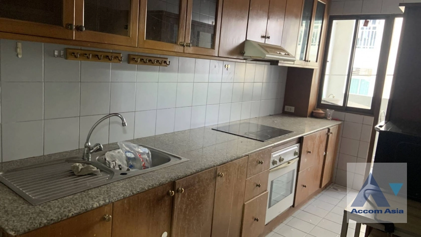 unit 3 Bedrooms  Condominium For Rent in Sukhumvit, Bangkok  near BTS Thong Lo (13001626)